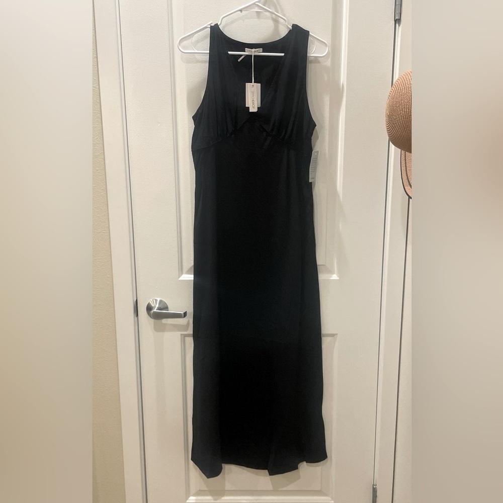 NEW…STITCHDROP Audubon V-Neck Dress - Picture 3 of 5